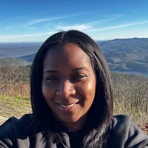 Meet your Posher, Pamela